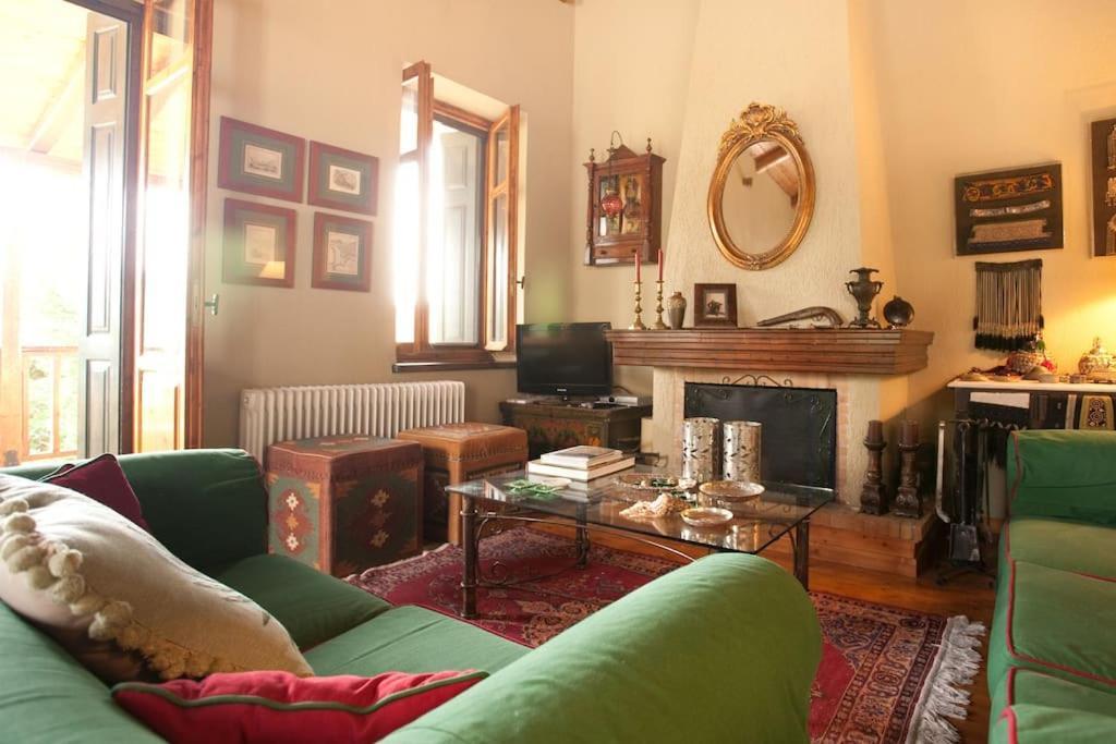 House In Delphi Villa Luaran gambar