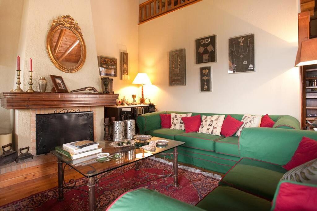 House In Delphi Villa Luaran gambar