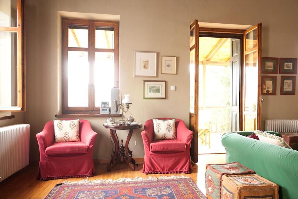 House In Delphi Villa Luaran gambar