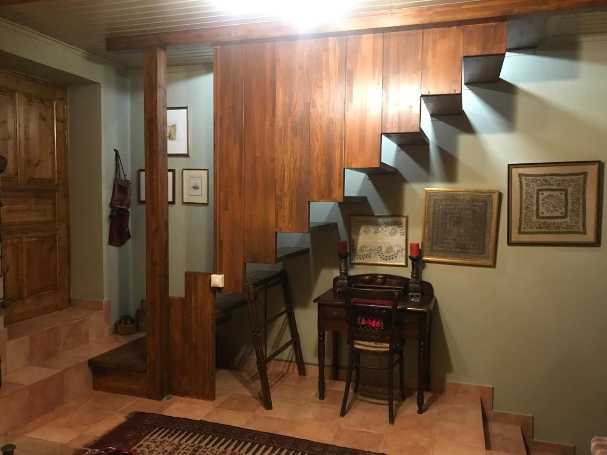 House In Delphi Villa Luaran gambar